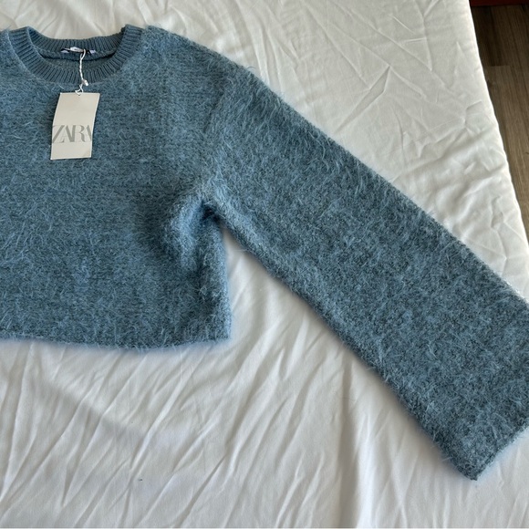 Zara fuzzy sweater - Picture 7 of 8
